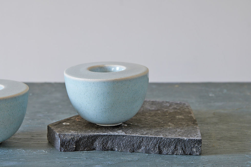 תמונה ממוזערת: מעמד לנר מקרמיקה בעבודת יד, פמוטים אלגנטים לשבת באבן תכלת