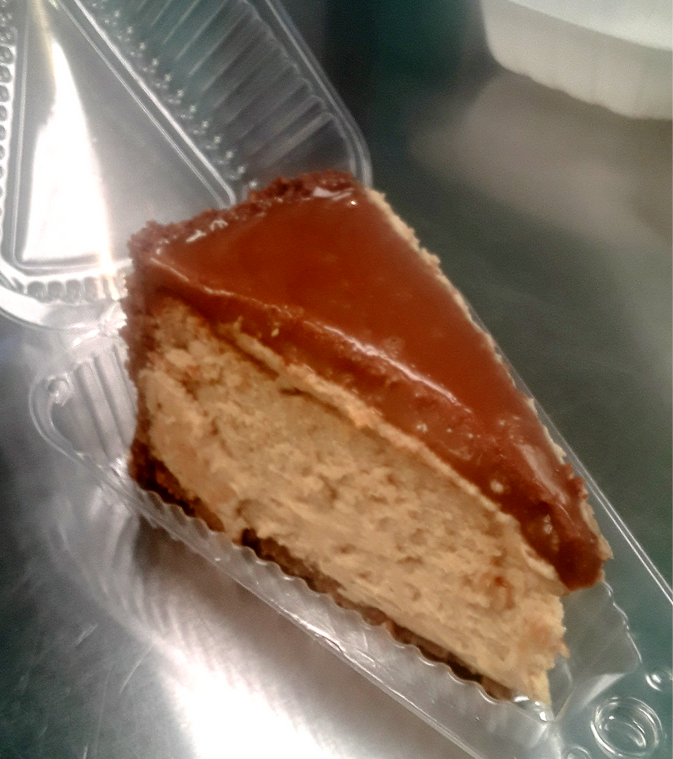 Miniatura: Thriller w/ Walnut Crust (Caramel Cheesecake)