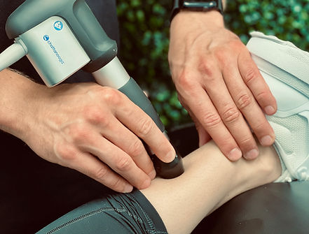 Shockwave therapy in Midtown East NYC. Integrated 30–60 min sessions for plantar fasciitis, tendinopathy, and chronic pain—built for athletes.