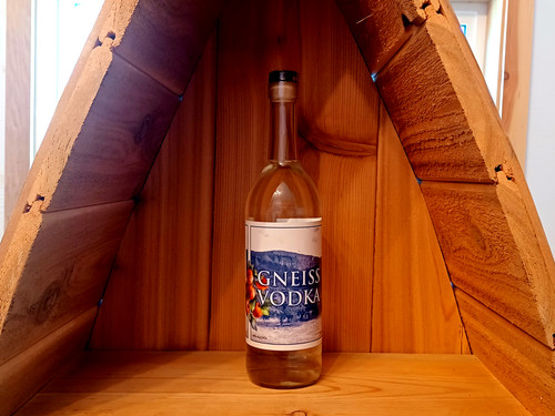Gneiss Vodka - 750 ml | ShuswapHighlandStill