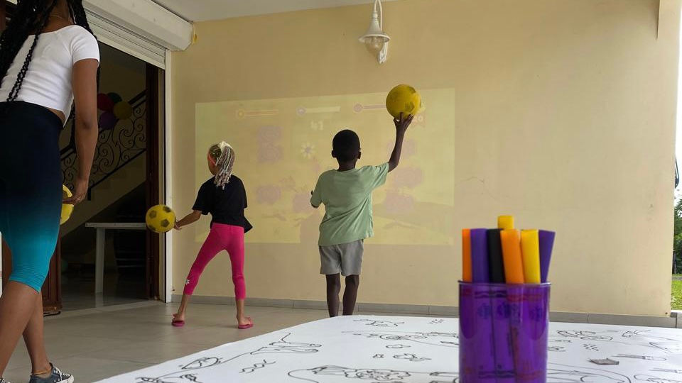 Apprentissage et plaisir de bouger ! À Ti Moun Zwel et Kont ! 