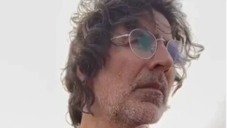 Akshay Kumar remembers mother Aruna Bhatia in emotional post: 'Ma bahut yaad aa rahi hai'. Watch