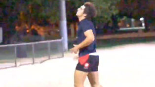 Good pass from Alex puts Brandon in for a nice try