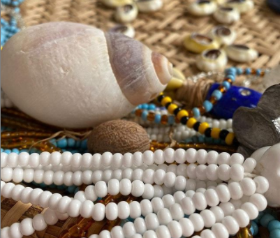 JOGO DE BÚZIOS. Descubra o que eles têm a lhe dizer.