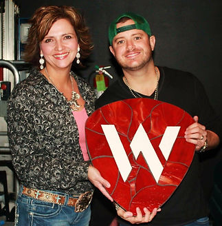 commission piece for Sony Recording Artist Wade Bowen his logo in glass