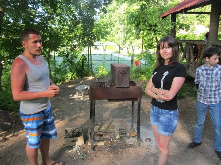 Коптим рыбу на углях