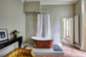 Parisian Bath Tub