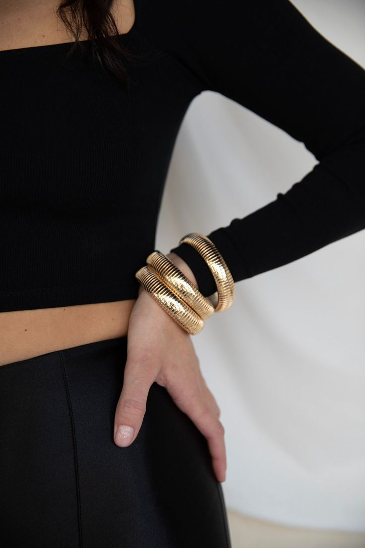 Thumbnail: Ettika Flex Snake Chain Stretch Gold Bracelet Set