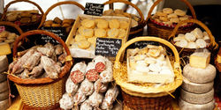946-1-basket-food