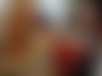 Man and woman talking in a café – discussing friendship between men and women