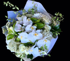 Classic neutral bouquet