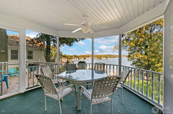 6 N Lake Av, Fox Lake, IL39