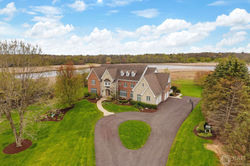 213 N Signal Hill Rd, North Barrington, 