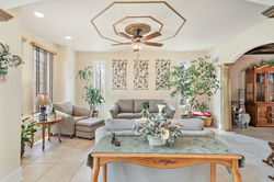 59781439_2294938370562793_42165481467270