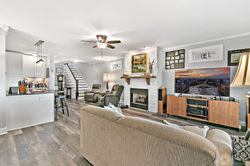 6 N Lake Av, Fox Lake, IL38