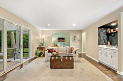 73390720_413006259361511_508337903218406