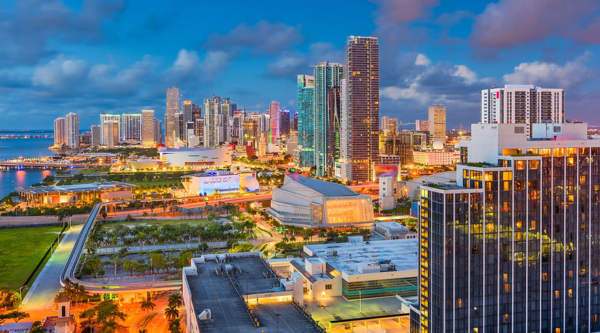 miami-florida-usa-skyline-YN92ZXV-2.jpg
