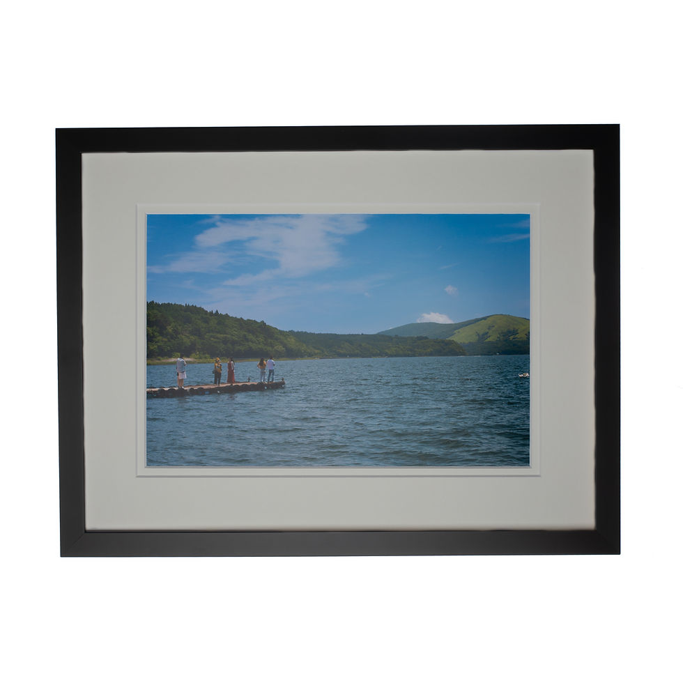 Thumbnail: A print of lake Yamanaka in a black frame