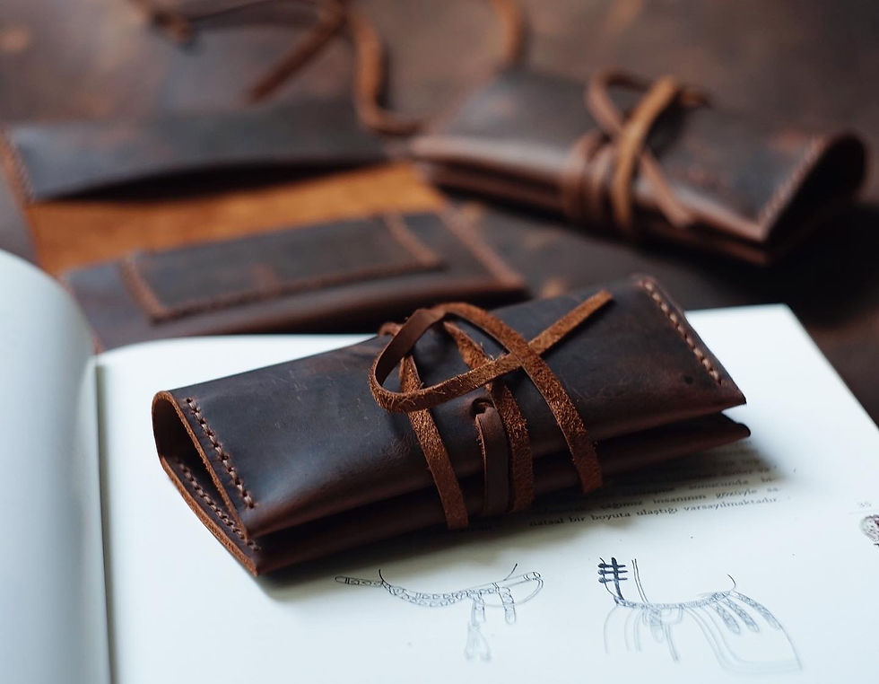 Küçük resim: Bağcıklı Deri Tütün Kesesi