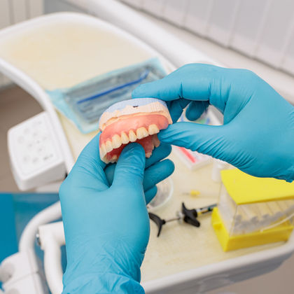 A picture of complete dentures.
