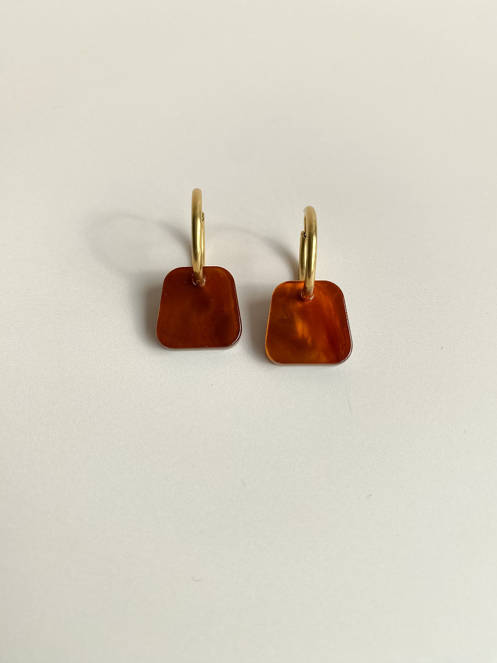 Thumbnail: TRAPEZE Caramel Organic Resin Earrings