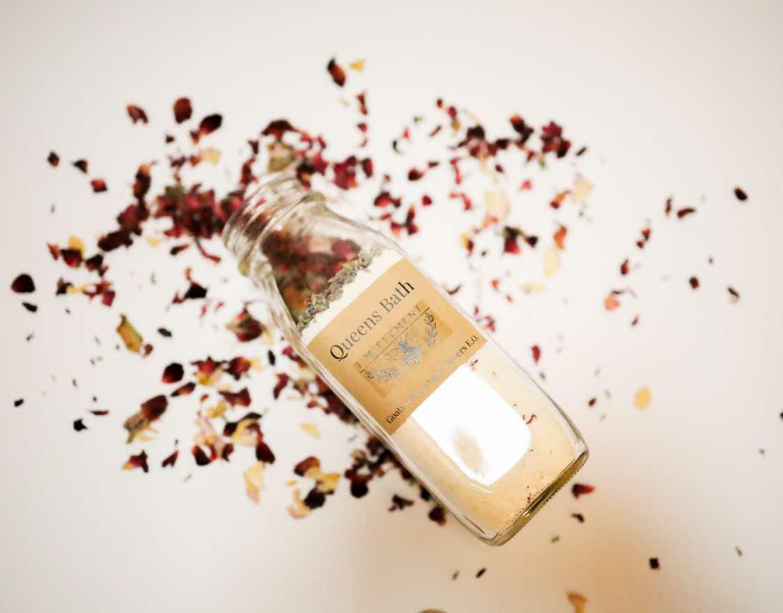 Queens Bath with goats milk and honey