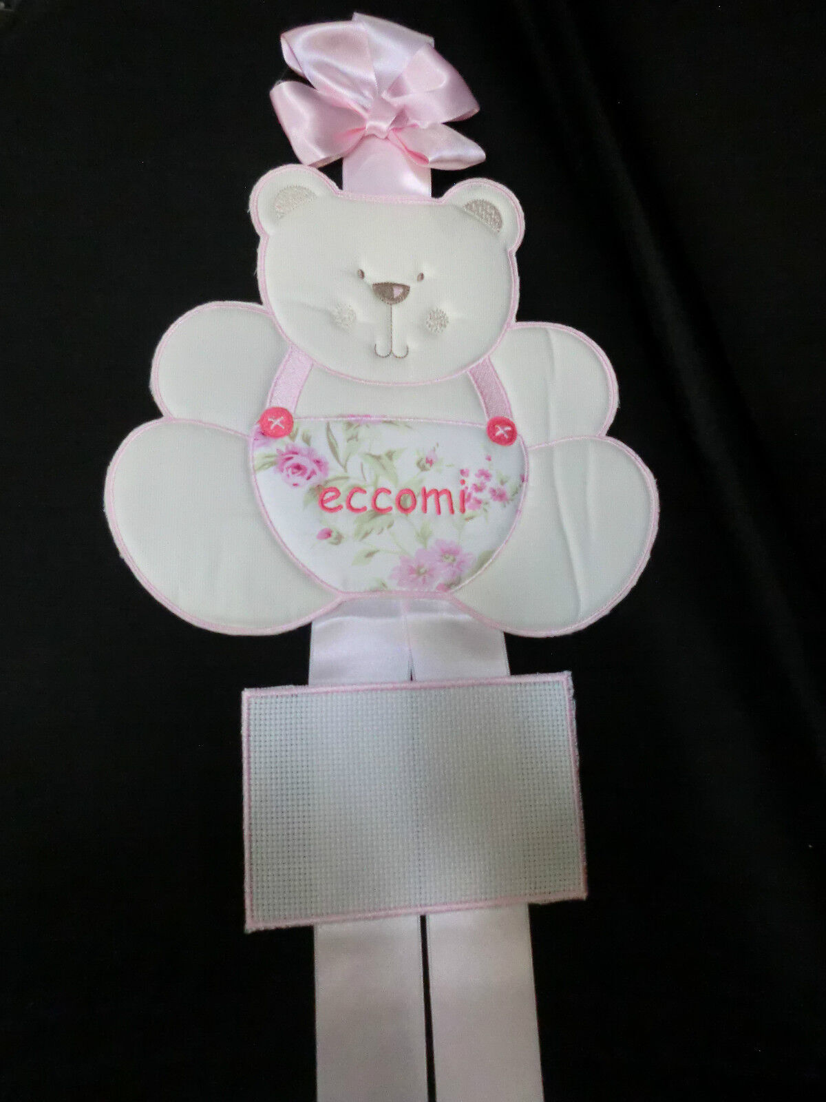 FIOCCO NASCITA COCCARDA  DA RICAMARE A PUNTO CROCE ORSETTO -ECCOMI- ROSA