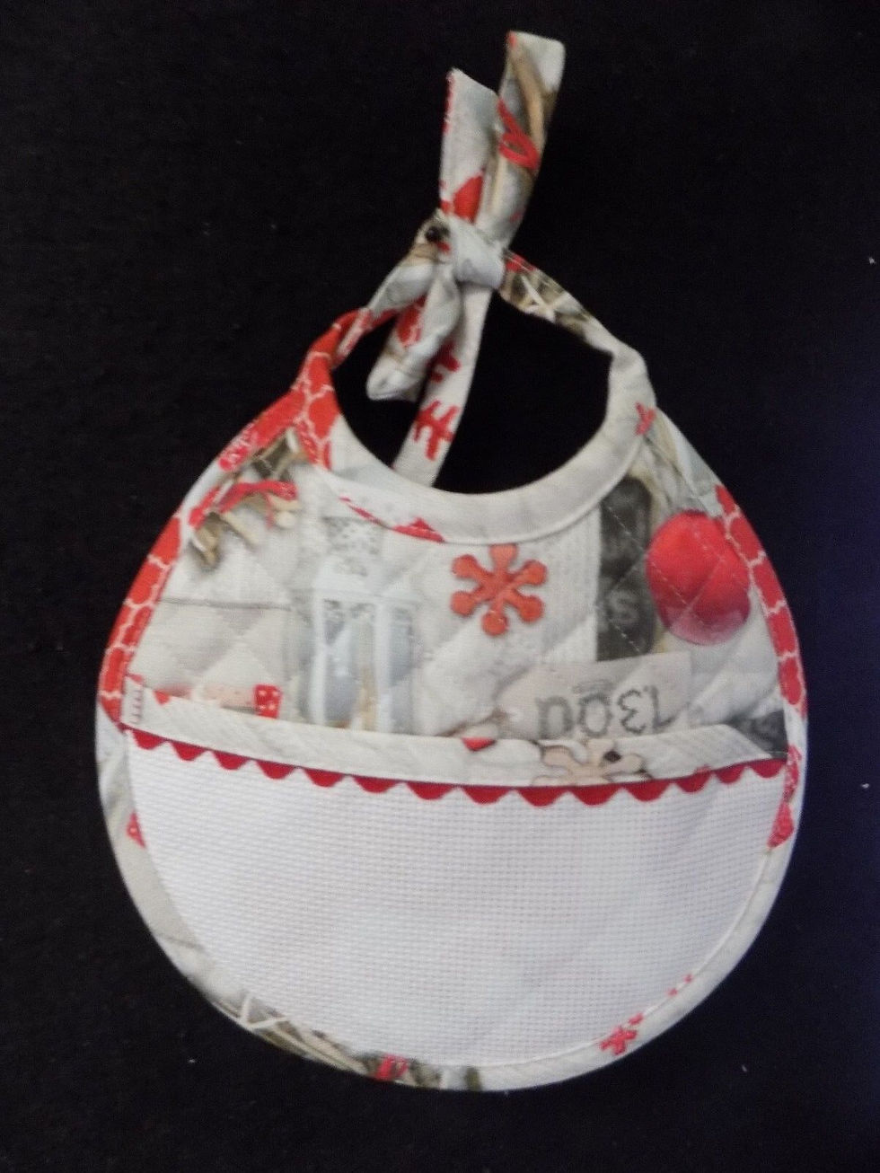 BAVIGLIA BAVETTA BAVAGLIOLO BAVAGLINO NATALE TRAPUNTATO CON LEGACCI DA RICAMARE