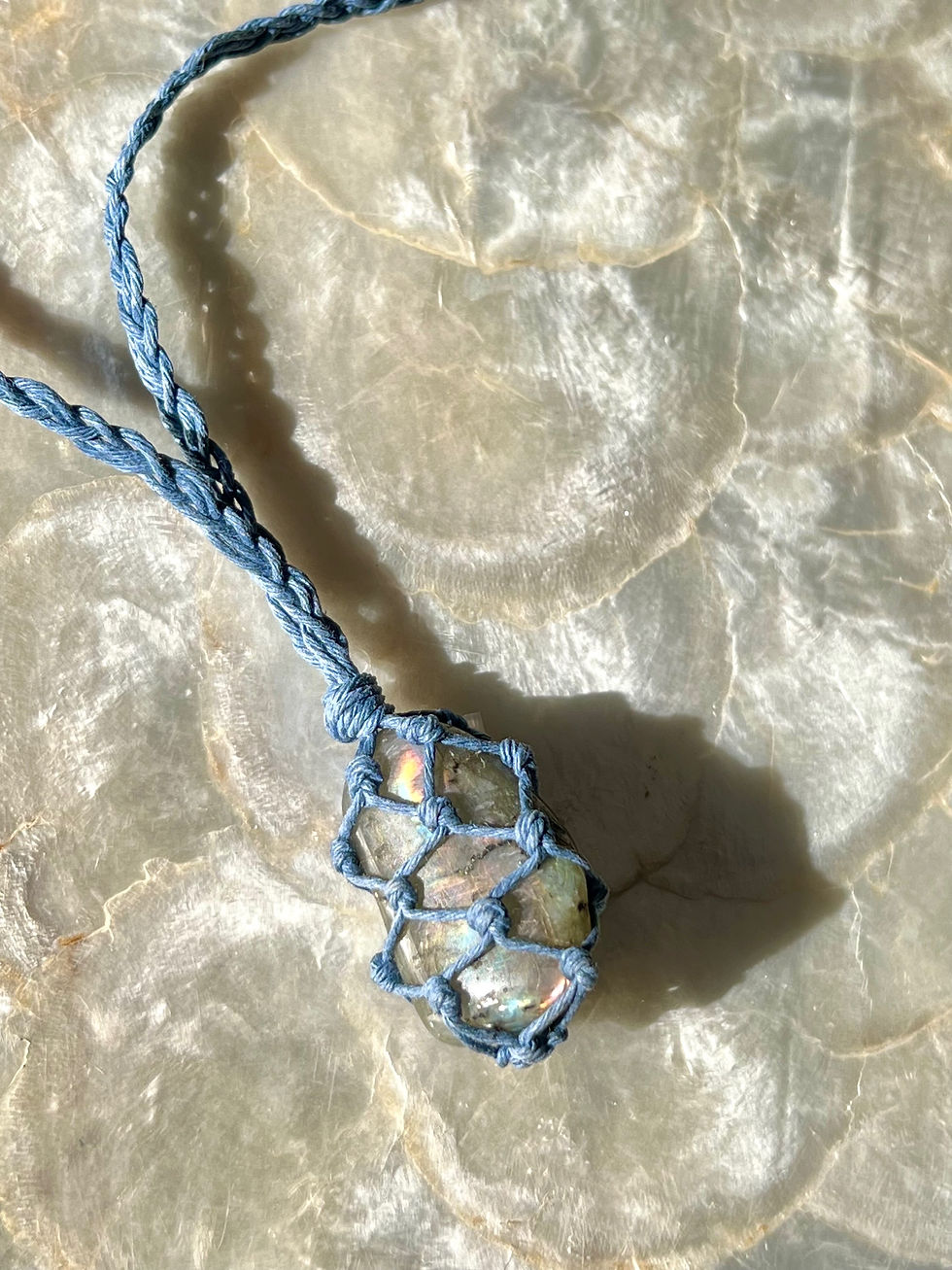 Thumbnail: labradorite.