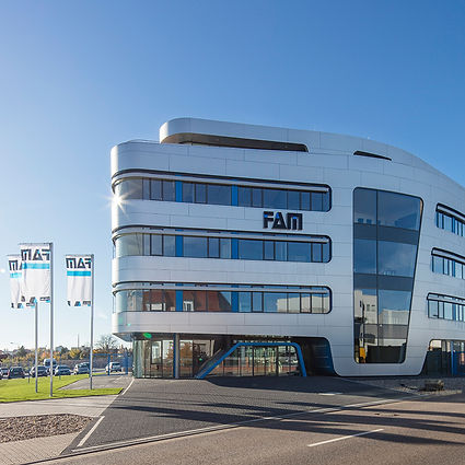 Aluform-Fassadenbau-Alucobond-FAM-Head-Office-c-Christian-Bierwagen-Fotodesign-Autohaus-Fa