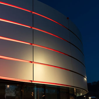 Fassaden-Aluform-Porsche-Heilbronn-Fassadenbau-Alufassade-Bearbeitung-von-Verbundplatten-8