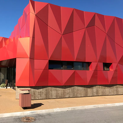 Alucobond Fassadenelemente-Restaurante-Mosteiro-do-Leitao-c-Miguel-Sousa-Pinto-Beispiel-Al
