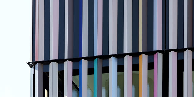 Fassade Marrahaus Heilbronn Aluform Bearbeitung von Verbundplatten Verbundplatten für Displays Fassadenbau Alu Fassade Alucobondverarbeitung
