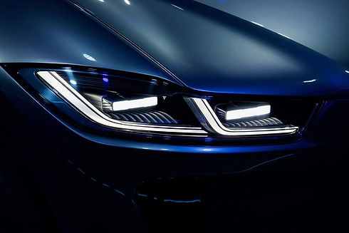 jaguar-i-pace-concept-headlight.jpg