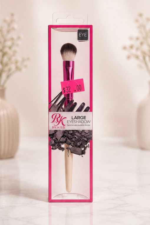 Ruby Kisses Large Eyeshadow Brush