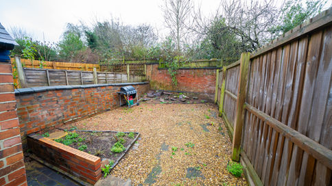 Knighton Fields Road East