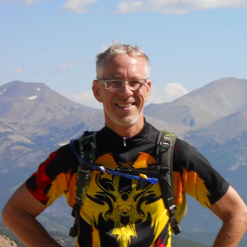 satellite-antenna-installer-down-right-technology-cedar-rapids