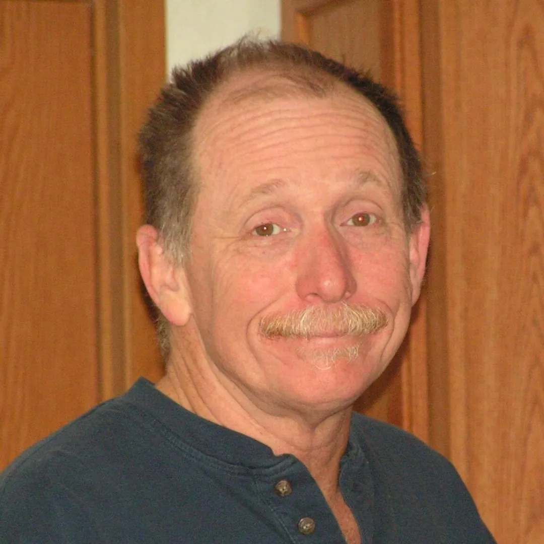 satellite-antenna-installer-down-right-technology-cedar-rapids