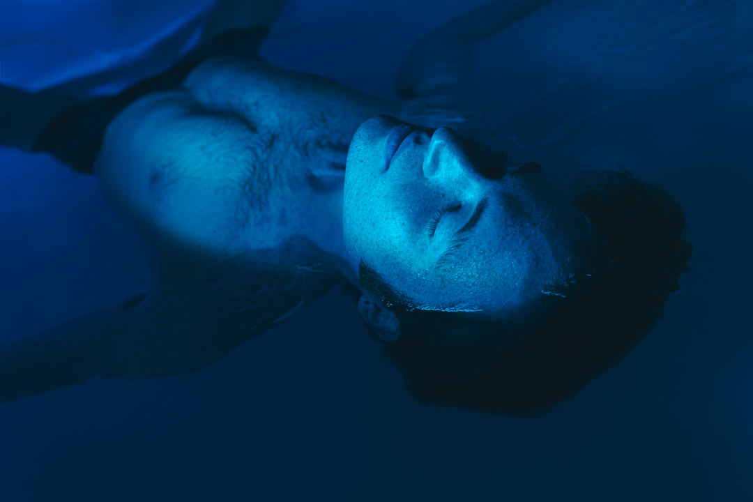 Illustration for 9 benefits of sensory deprivation tanks (float therapy) in Glasgow