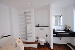 16 Badezimmer