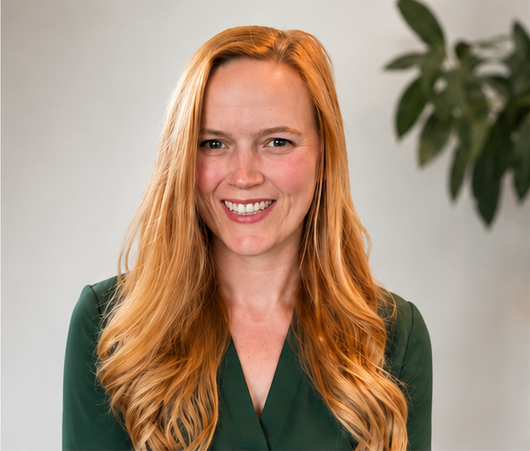 headshot_green_blouse.png