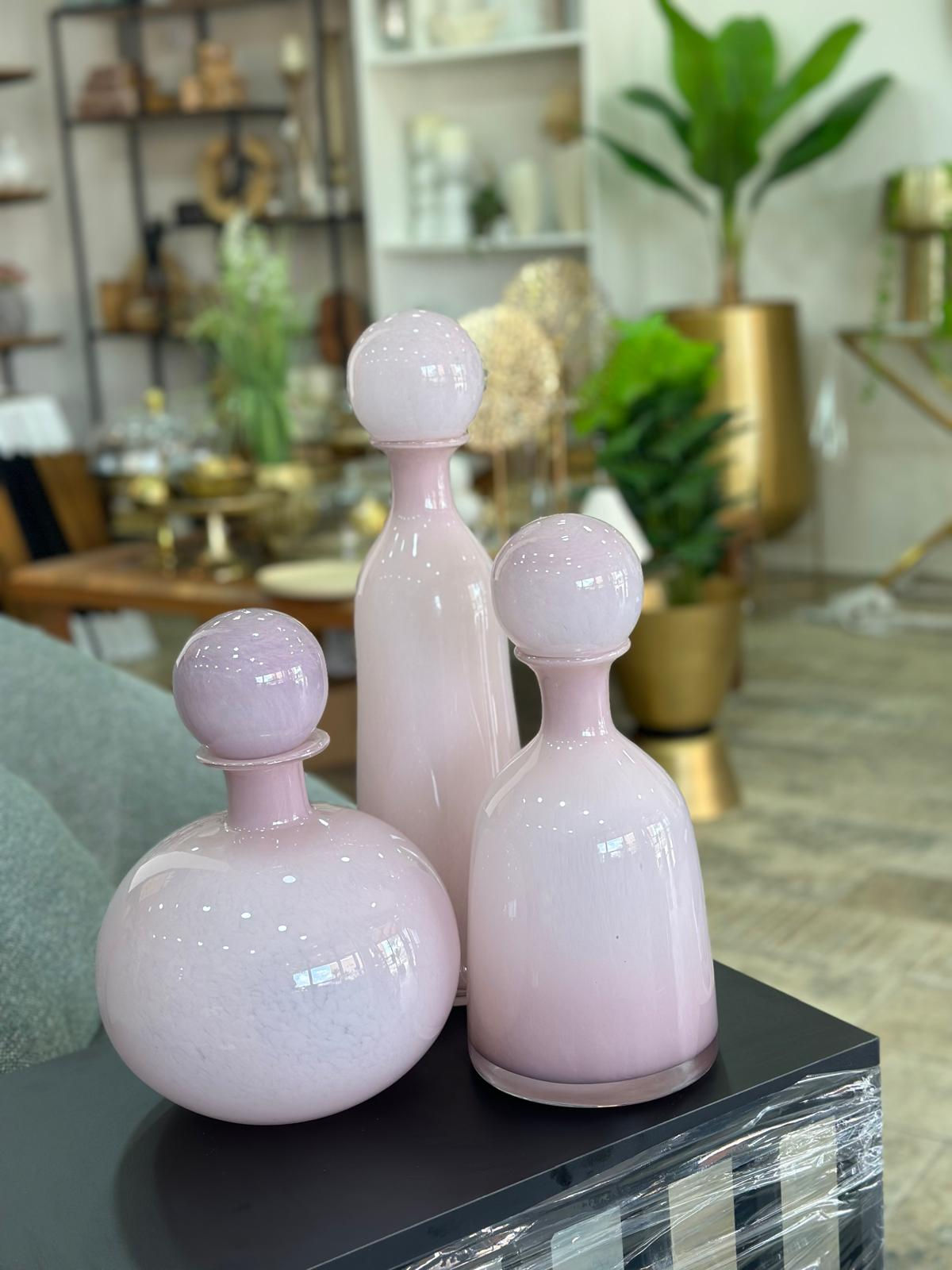 فازه ديكور بلون الزهري