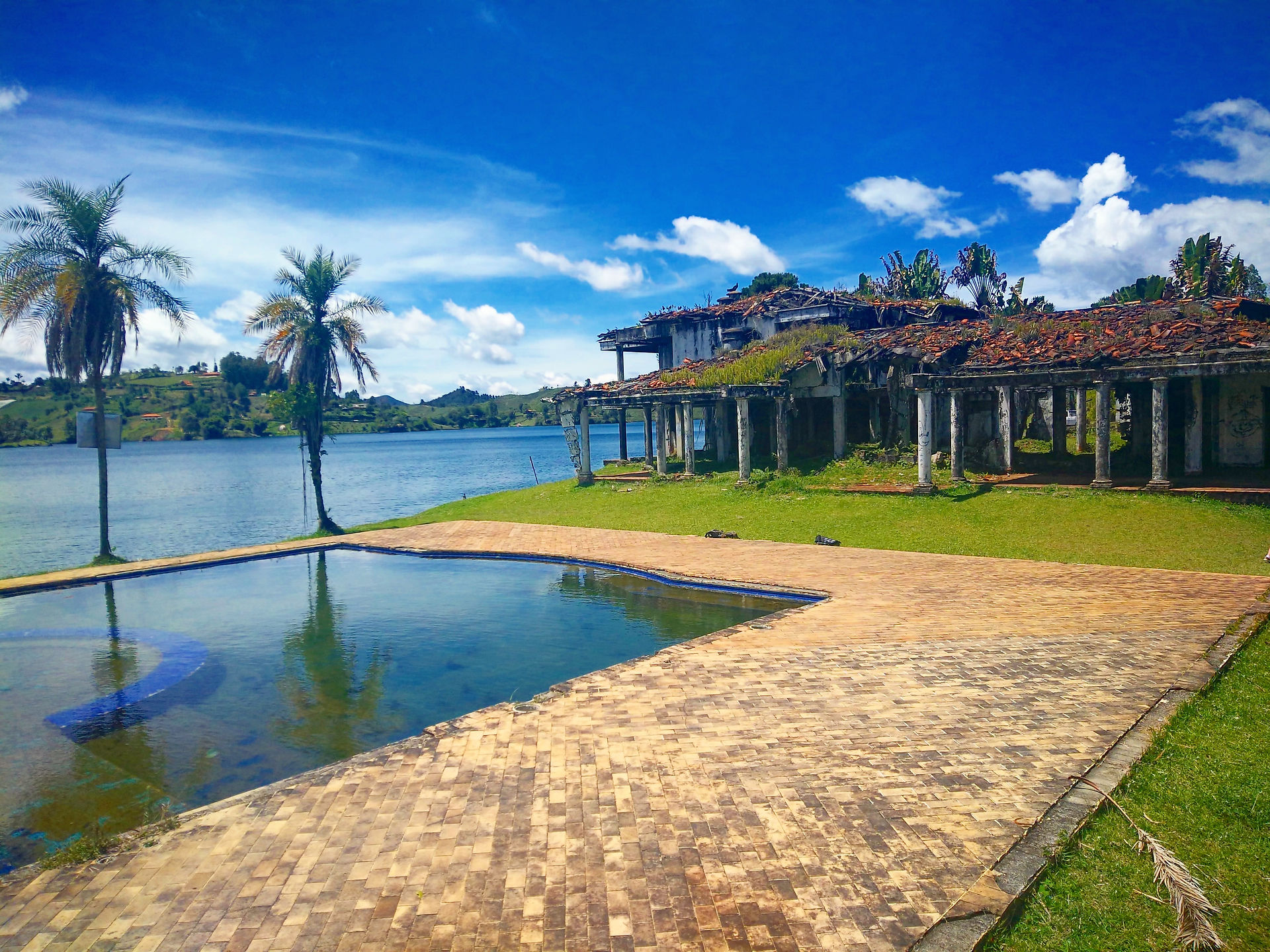 Pablo Escobar's Mansion Paintball Colombia Medilin