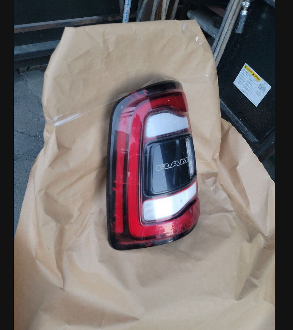 Miniatura: 2019-2022 Dodge Ram Taillamp Tailight Blind Spot left side $250