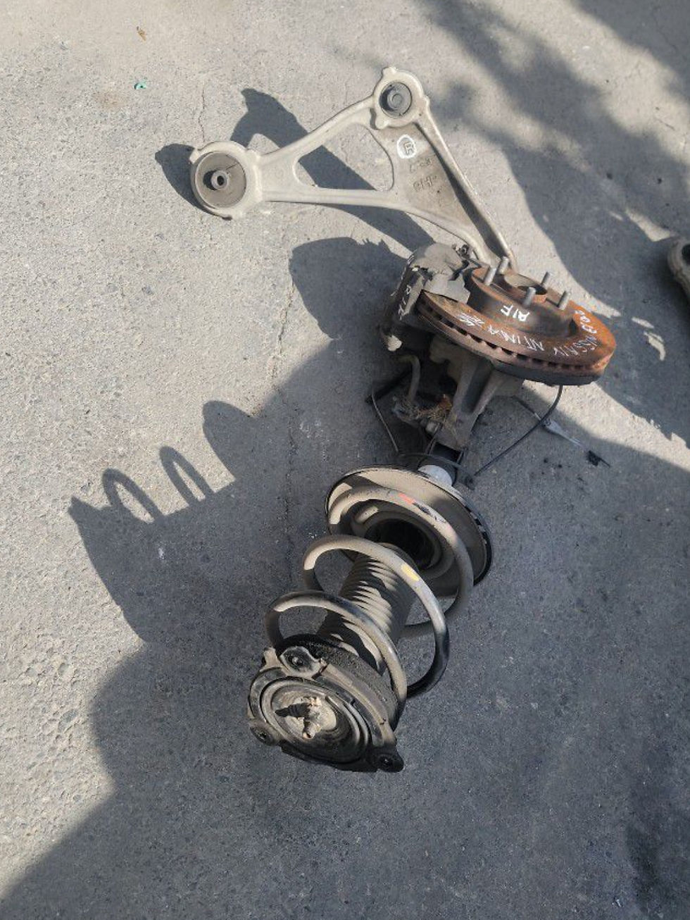 Miniatura: 2018 Nissan Altima Suspension Front Right or left side $325