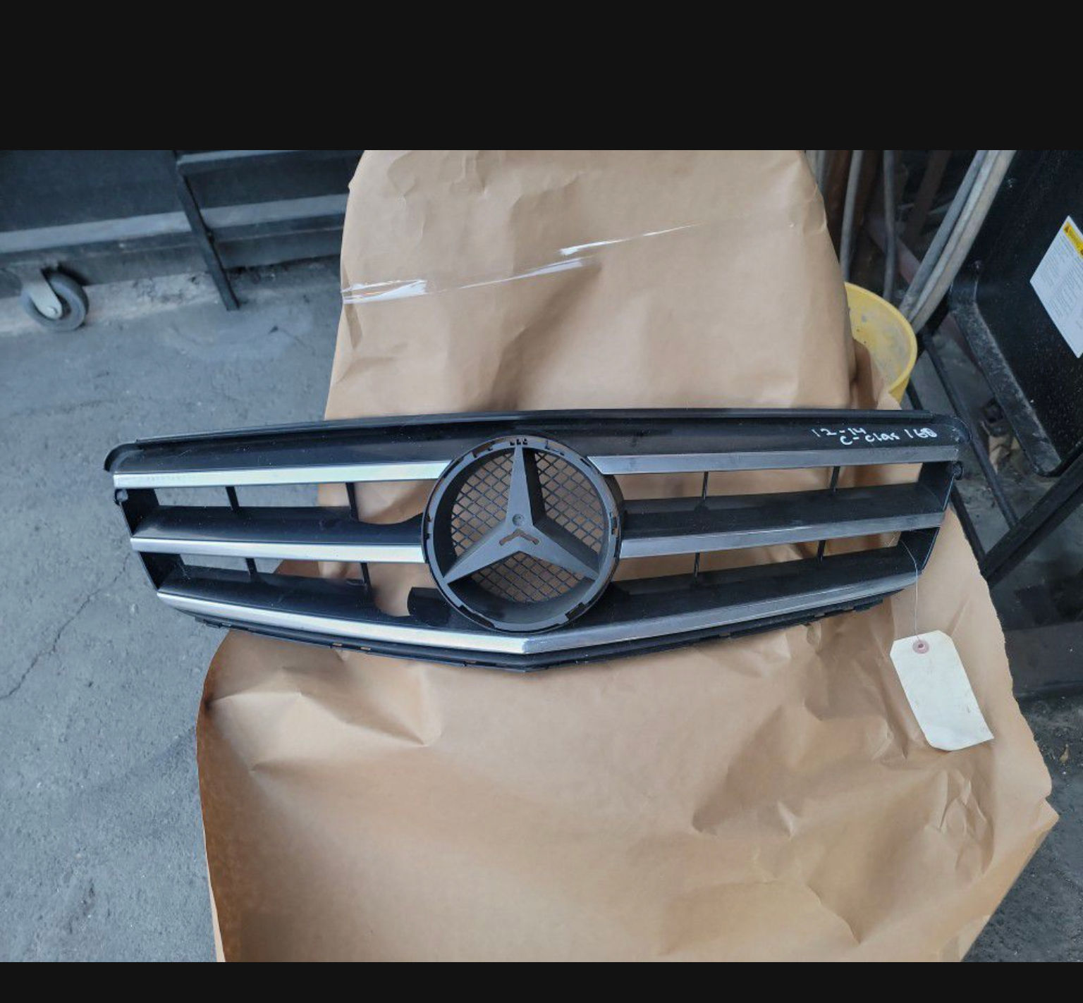 2012-2014 Mercedes C Class Grill $120