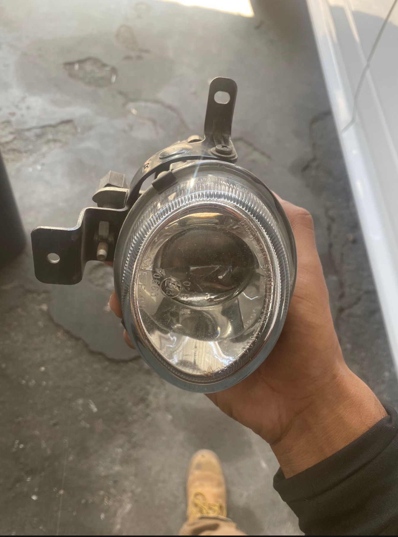 2002-2005 Hyundai Sonata Right Passenger Fog Light
