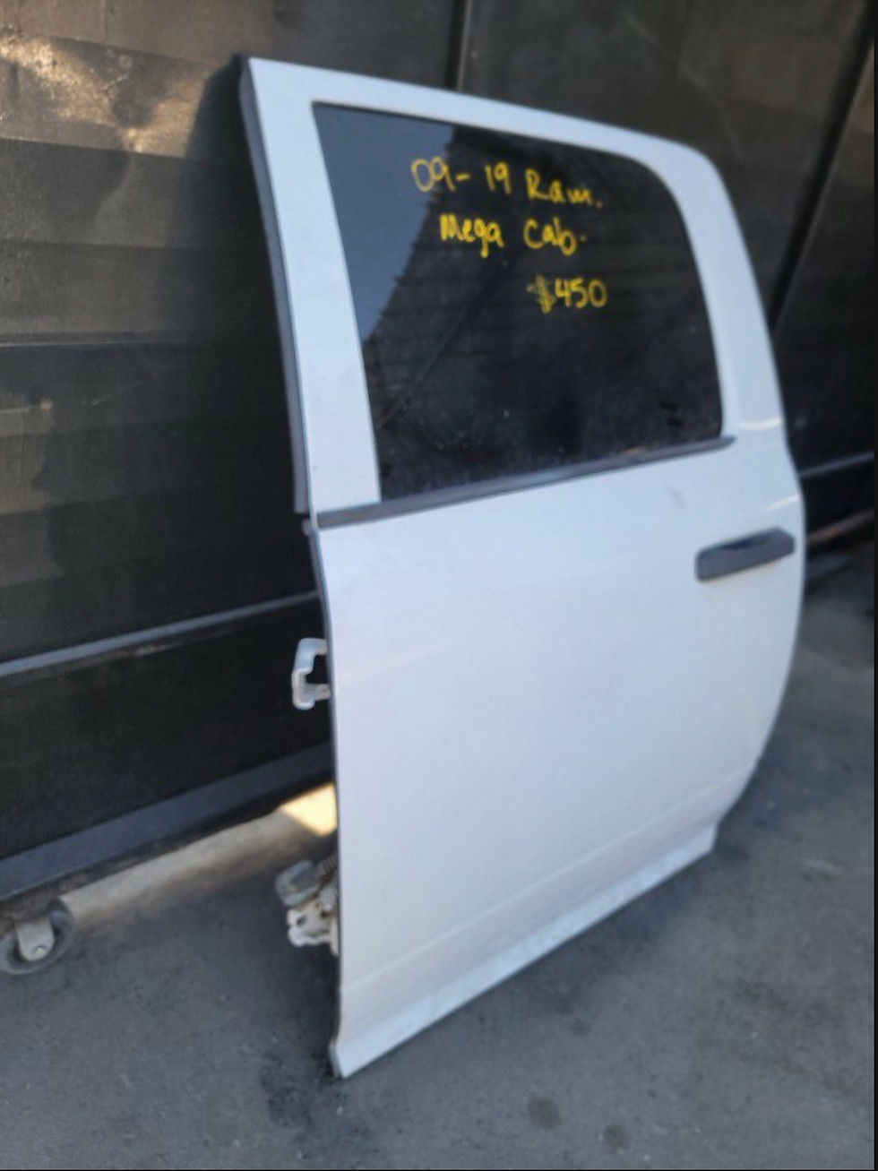 Thumbnail: 09/14/19 Dodge Ram Mega Cab Rear Doors Right $550 available right front door onl