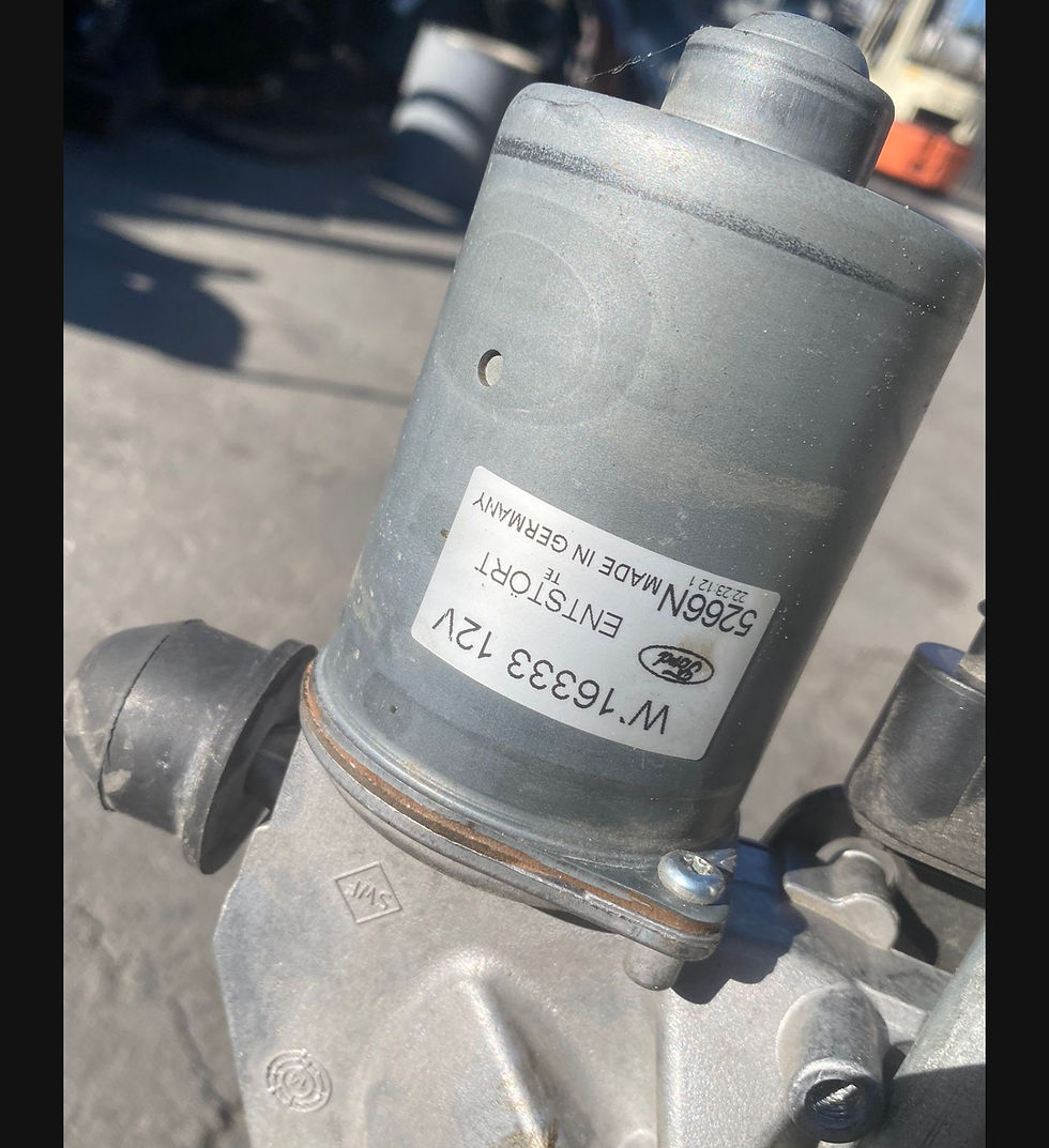 Miniatura: 2016 Ford CMAX Wind shield Wiper Motor $175