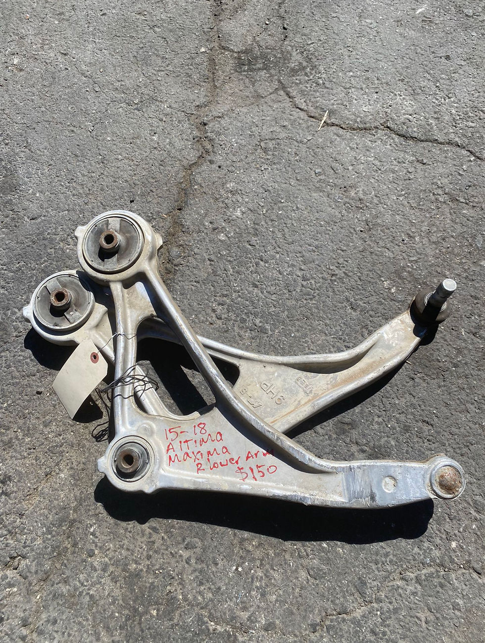 Miniatura: 2015-2018 Nissan Altima Lower Control Arm Each $150